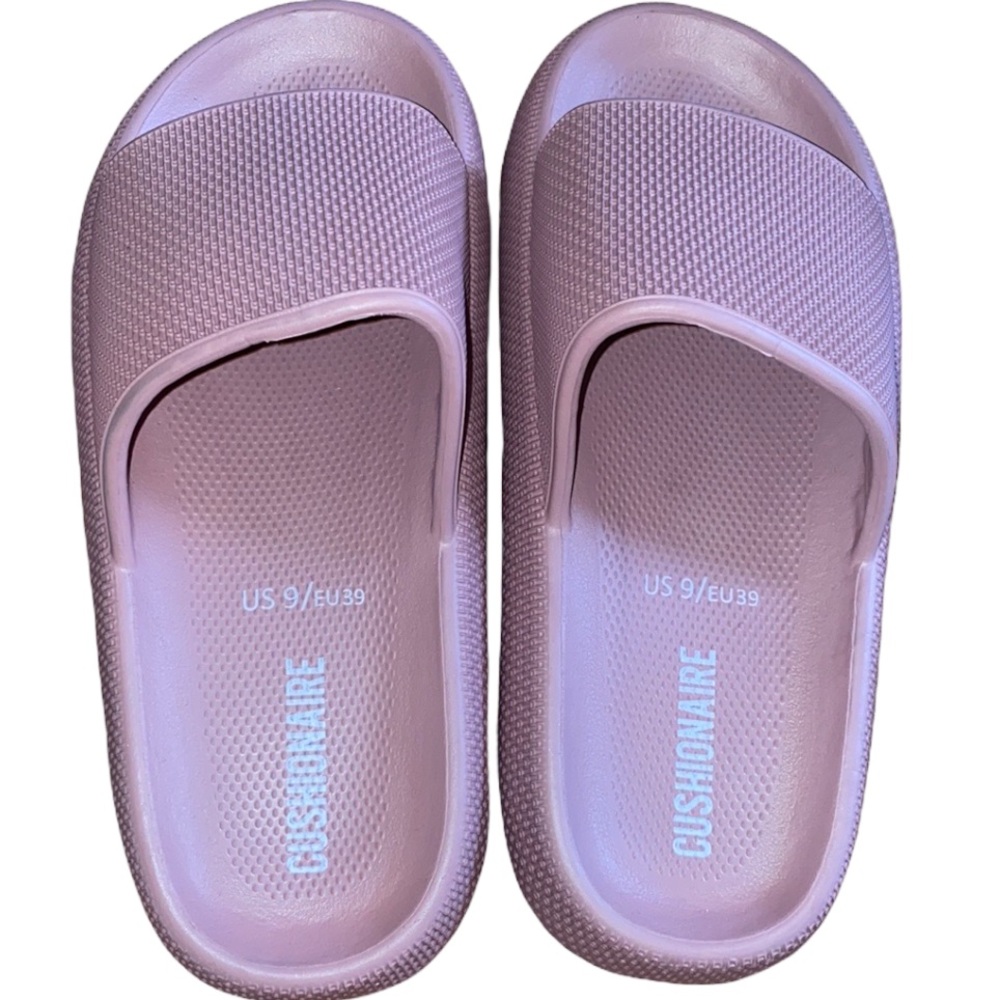 CUSHIONAIRE SANDALS IN PINK SIZE 9 NWT - Picture 1 of 4